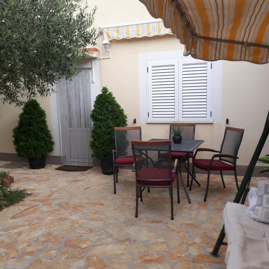 Apartment Mira Trogir Exterior foto
